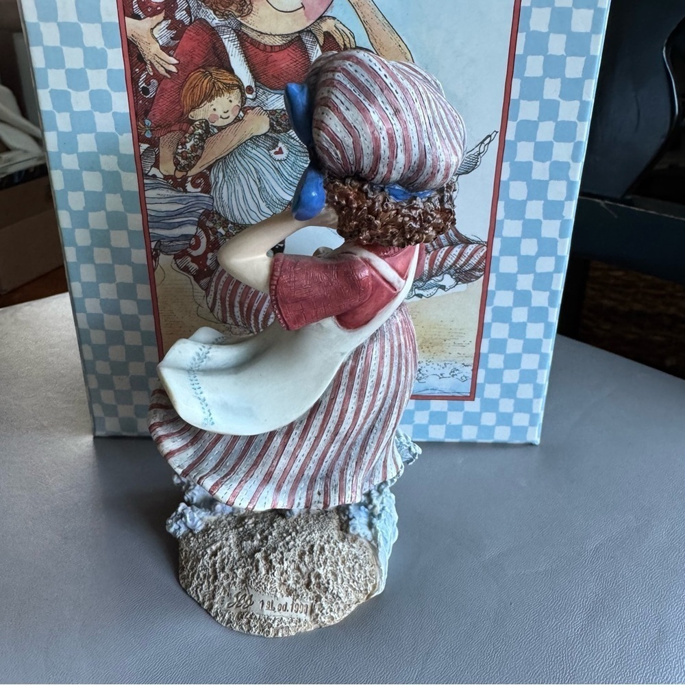 Lang & Wise “Bethany” Figurine – Special Friends First Edition 1998 - Picture 4 of 8